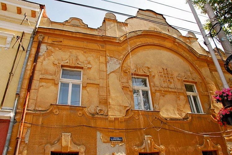 Stucco and plaster restoration on historic exterior by Lazar Stucco — project 4